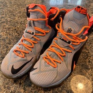 Nike men’s Gray and Orange Athletic Shoes